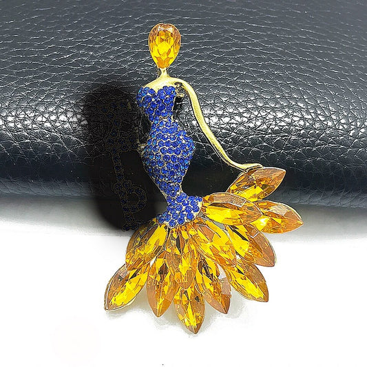 D9 Elegant Woman Brooch